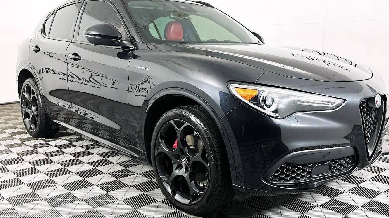 ALFA ROMEO STELVIO 2022 ZASPAKBN5N7D32957 image